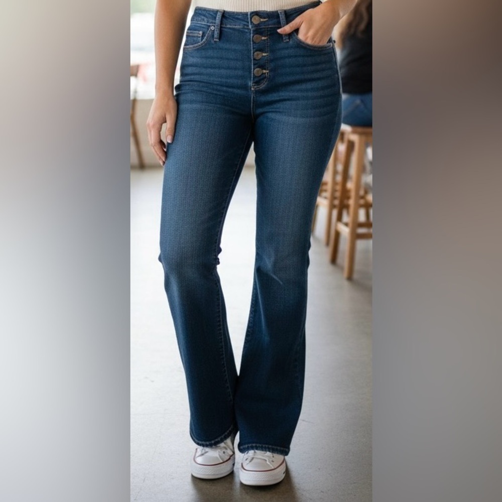 NWT Universal Thread Dark Blue high rise skinny Bootcut